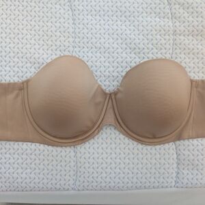 Soma Tan Everyday T-Shirt Bra. Convertible Bra. Strapless & Criss Cross & T-back